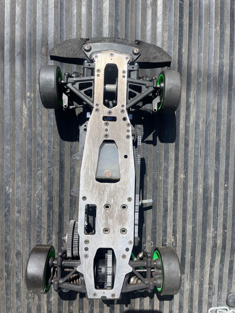 京商 ピュアテン fw05 VONE シャシーのみ