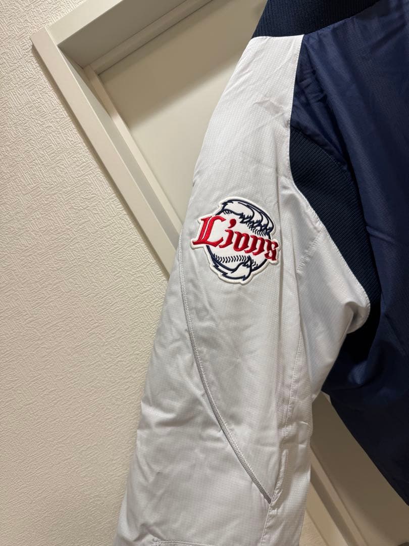 西武ライオンズ　NIKE ジャケット　Lサイズ　新品
