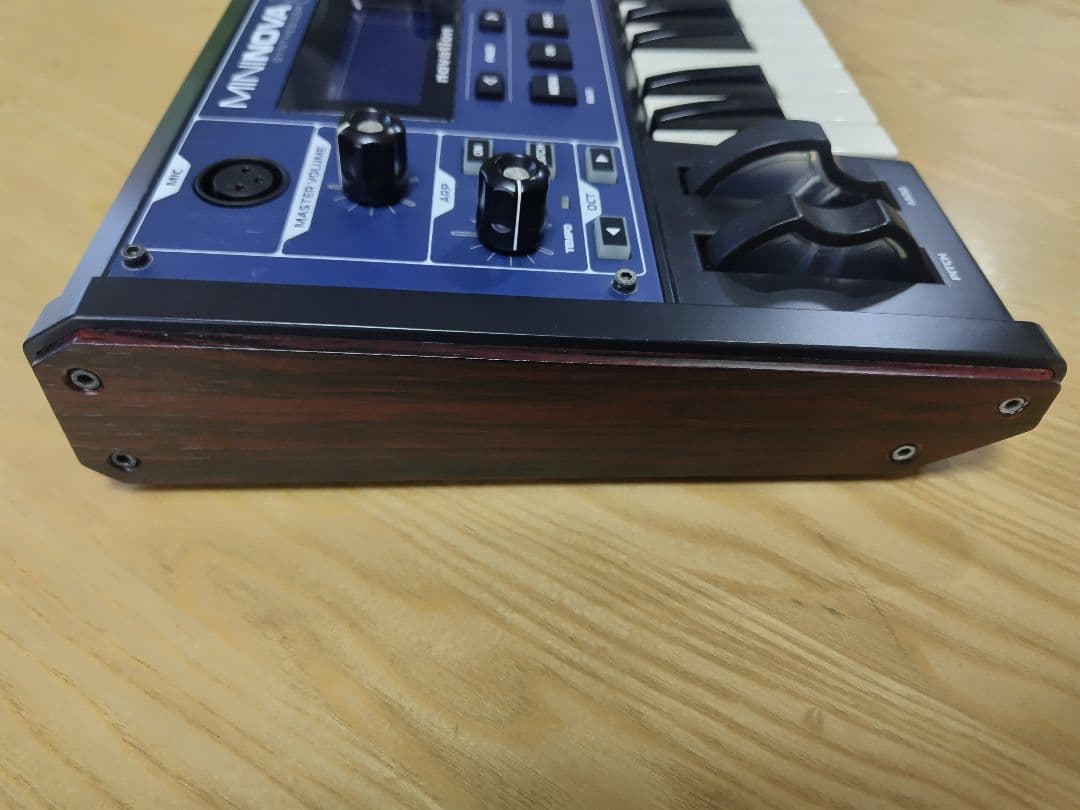 Novation MININOVA　シンセサイザー