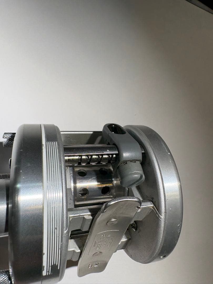 92 SHIMANO カルカッタ 200 ハンドル改　ベイトリール　RH332