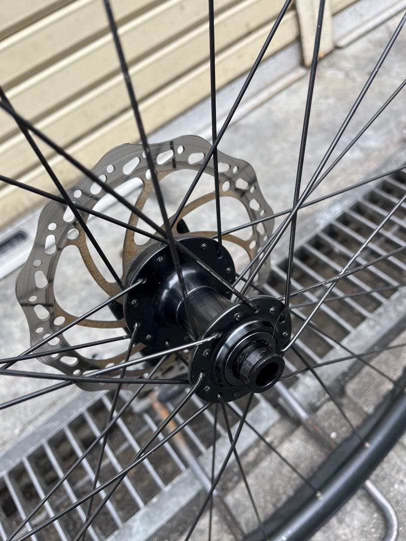グラベルバイクの取外し品！スルーアクスルタイプの前後ホイール！ローター付き！