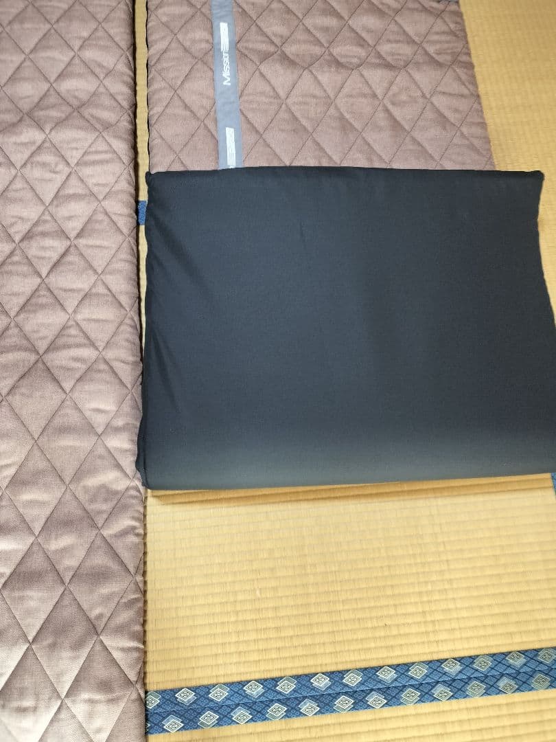 車中泊キャンプに快適 マットレス 美品2,000mm×680mm厚さ40mm2枚