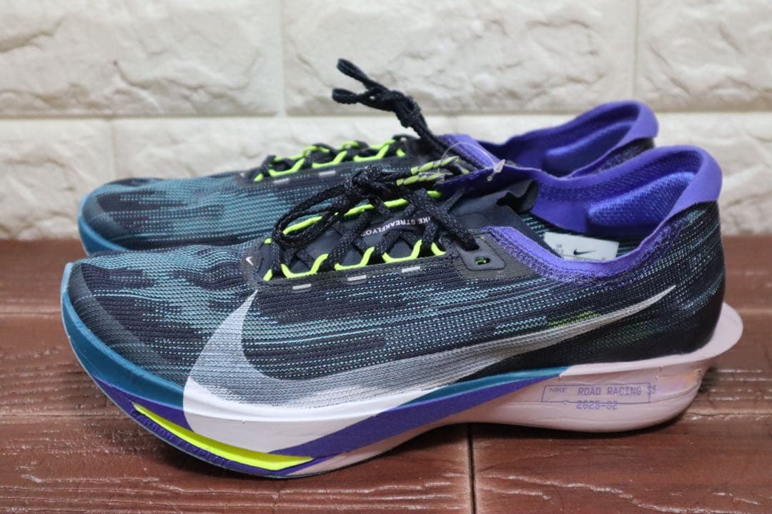 新品 28.5㎝　ナイキ ZOOM X STREAKFLY 2 ランニング