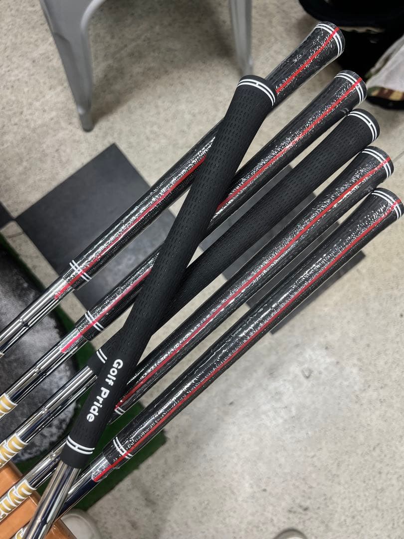ほぼ新品・SRIXON・ZXi7・DG S200・5〜Pの6本セット