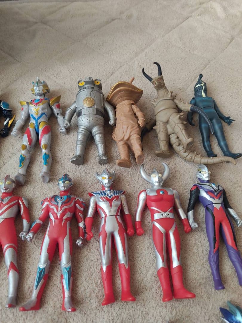 ウルトラマン ソフビ フィギュア 大量 まとめ売り 怪獣 宇宙人