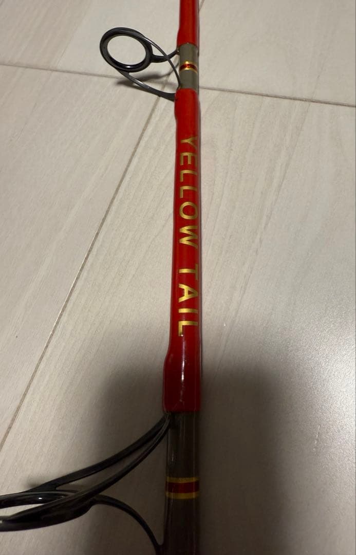 フィッシャーマン FISHERMAN YELLOW TAIL VERTICAL