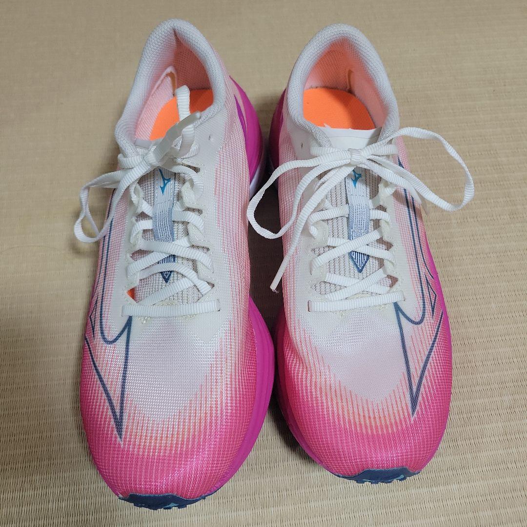 新品未使用　24、5cm Mizuno ウェーブ　シューズ ホワイト/ピンク