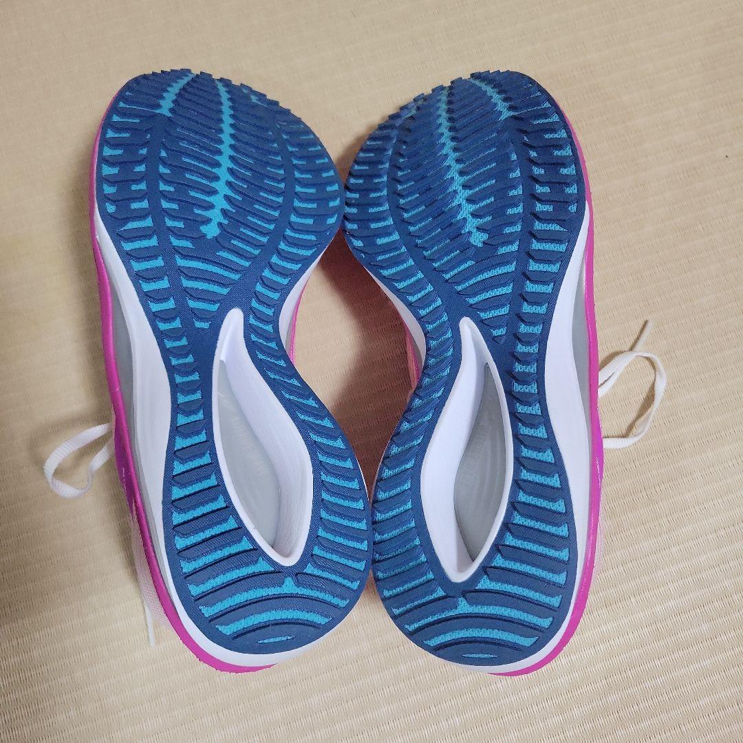 新品未使用　24、5cm Mizuno ウェーブ　シューズ ホワイト/ピンク