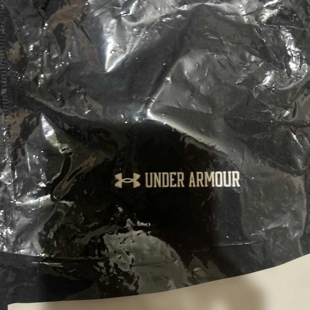 未使用　UNDER ARMOUR スポーツウェア　上下セット レディースL