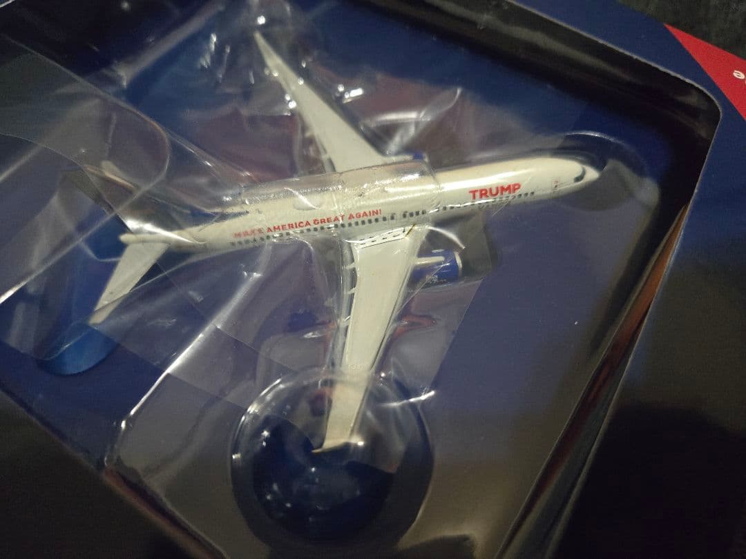 トランプ陣営専用機 B737-800W 1/400 GEMINIJETS