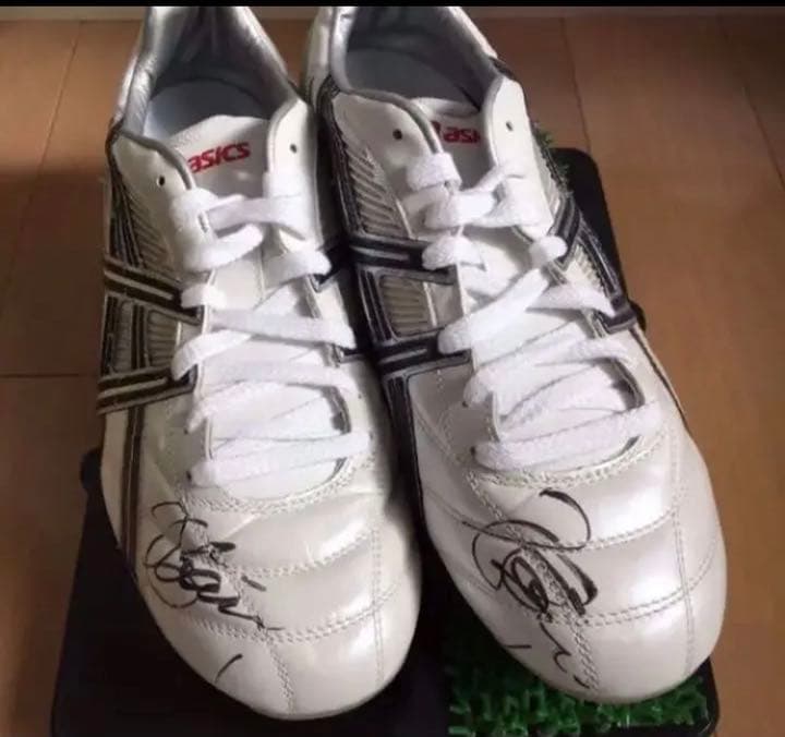 ヴィッセル神戸／元ヴァンフォーレ甲府 荻晃太 直筆サイン入り愛用品スパイク