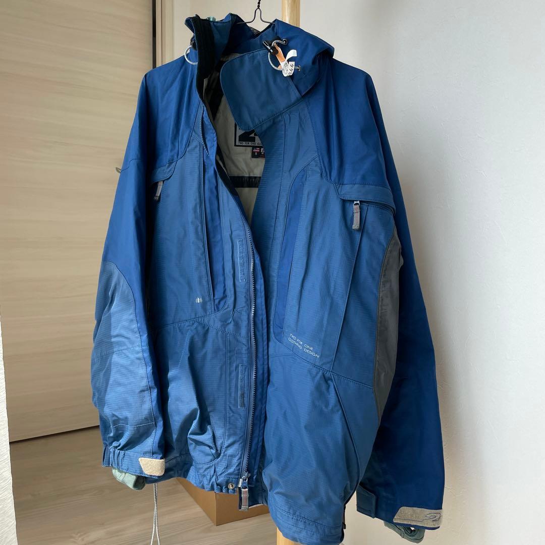 241 GORE-TEX Ｍ　青　スノーボードジャケット　とパンツ