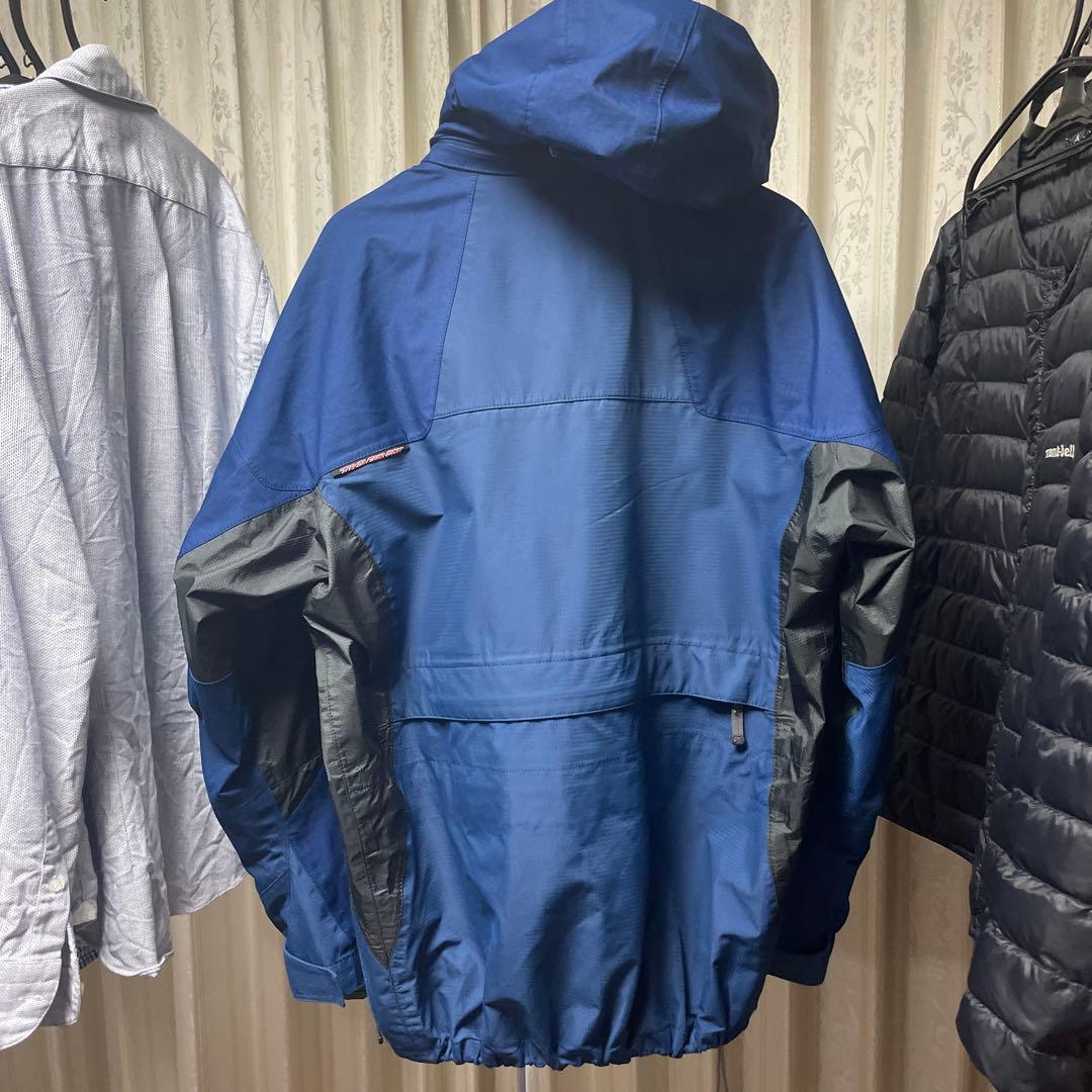 241 GORE-TEX Ｍ　青　スノーボードジャケット　とパンツ