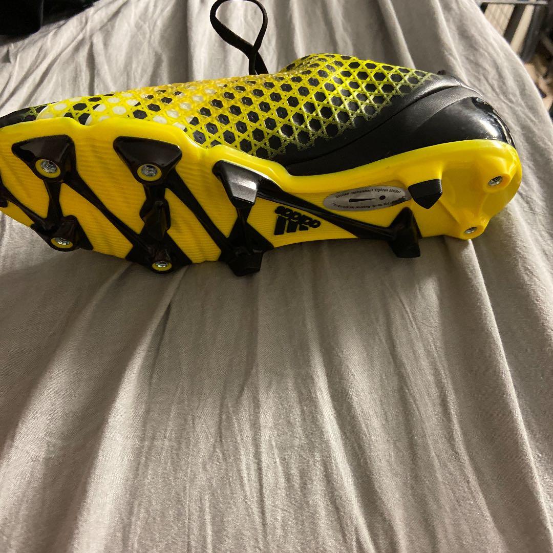 ラグビースパイク adidas