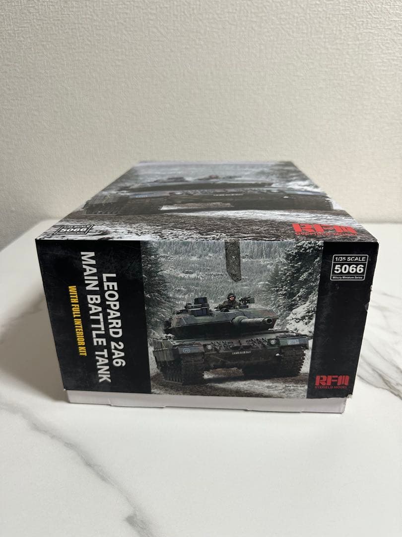 【未組立品】Leopard 2A6 Main Battle Tank 1/35