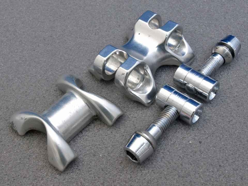 日東（NITTO）NJSシートピラー NJ-SP72 W30 φ27.0mm中古