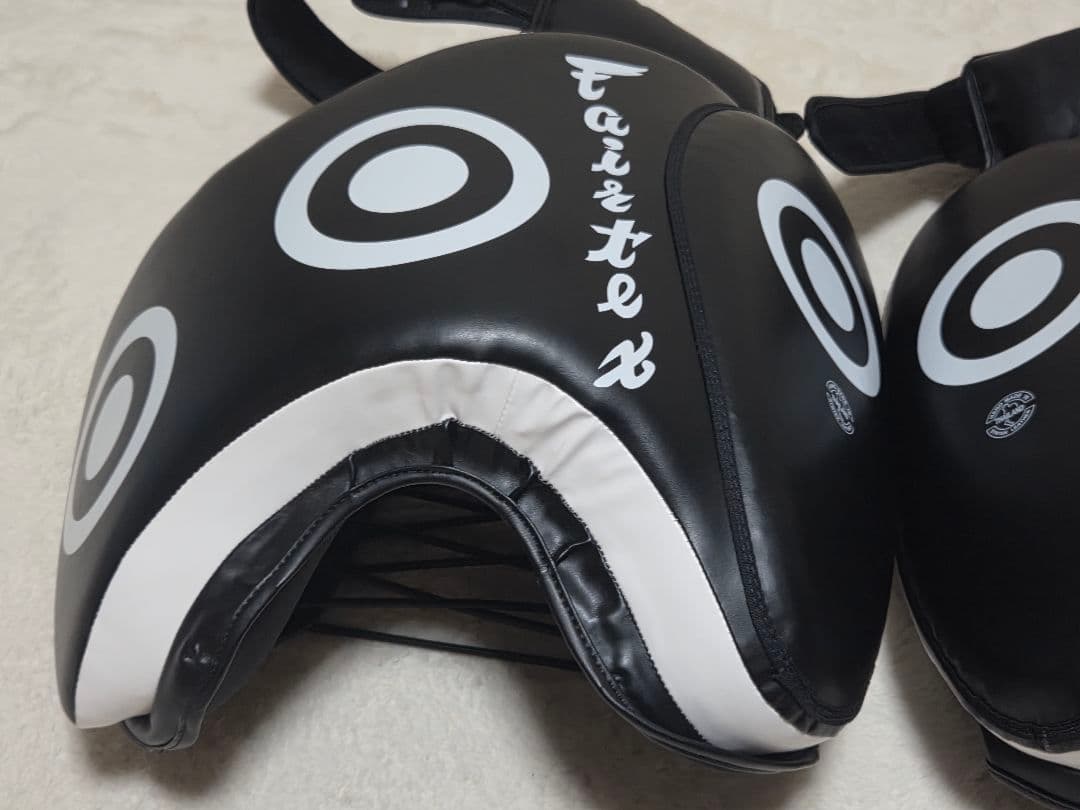 新品未使用 FAIRTEX ローキックパッド キックミット ムエタイ MMA