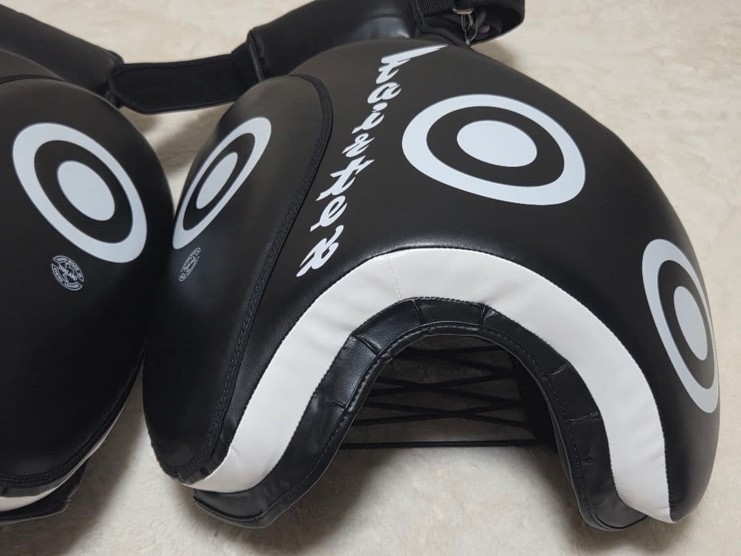 新品未使用 FAIRTEX ローキックパッド キックミット ムエタイ MMA