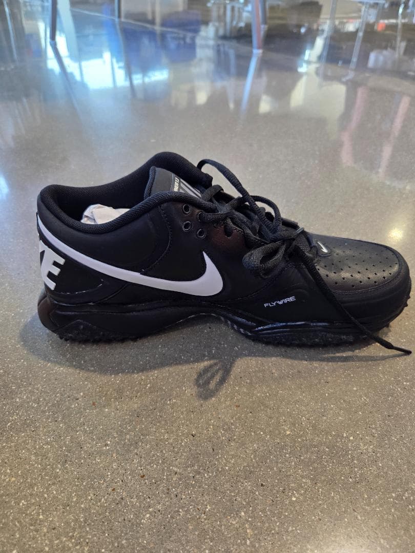 NIKE トレーナー1.3 ターフ 黒白 27.5cm