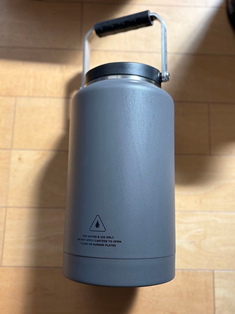 カーゴ コンテナ　MEGA WATER JUG 保冷カバーセット
