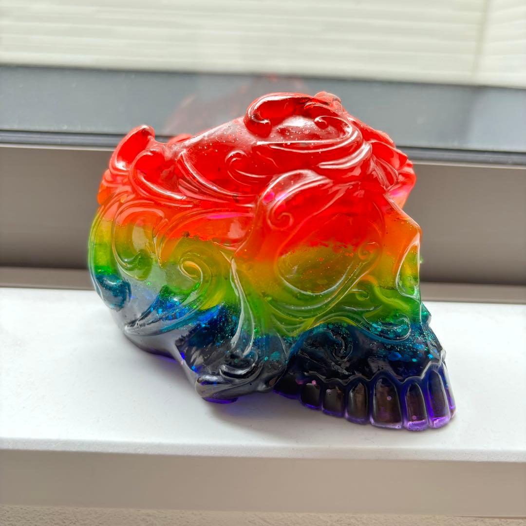 レジン　骸骨の小物入れ　レインボーラメ