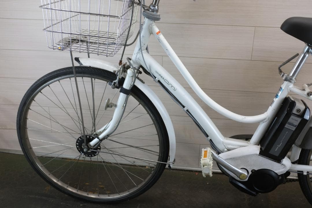 電動自転車ヤマハPAS　ami　3段　8.9Ah 充電器あり