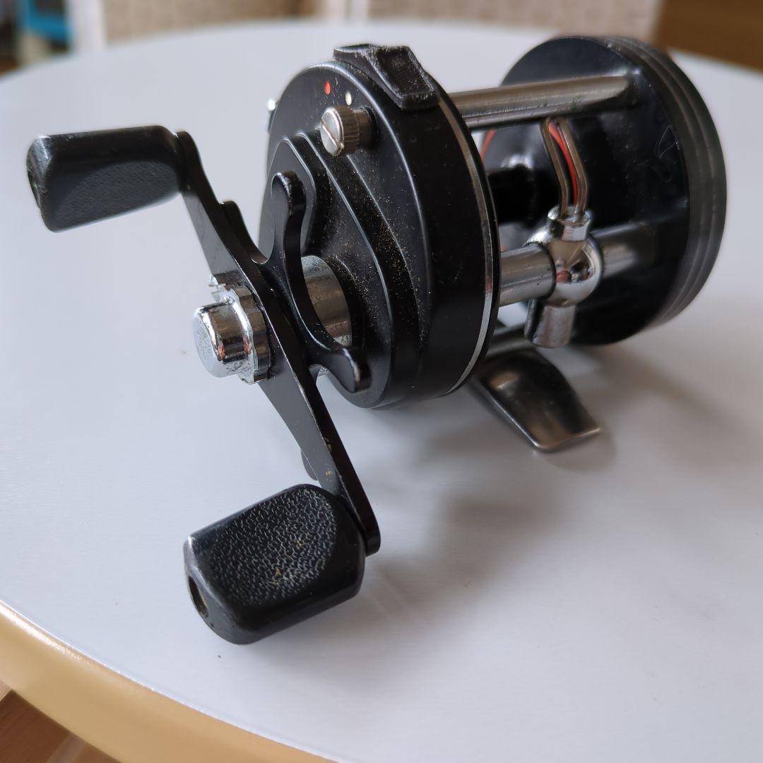 Daiwa GS-2000D ベイトリール 黒
