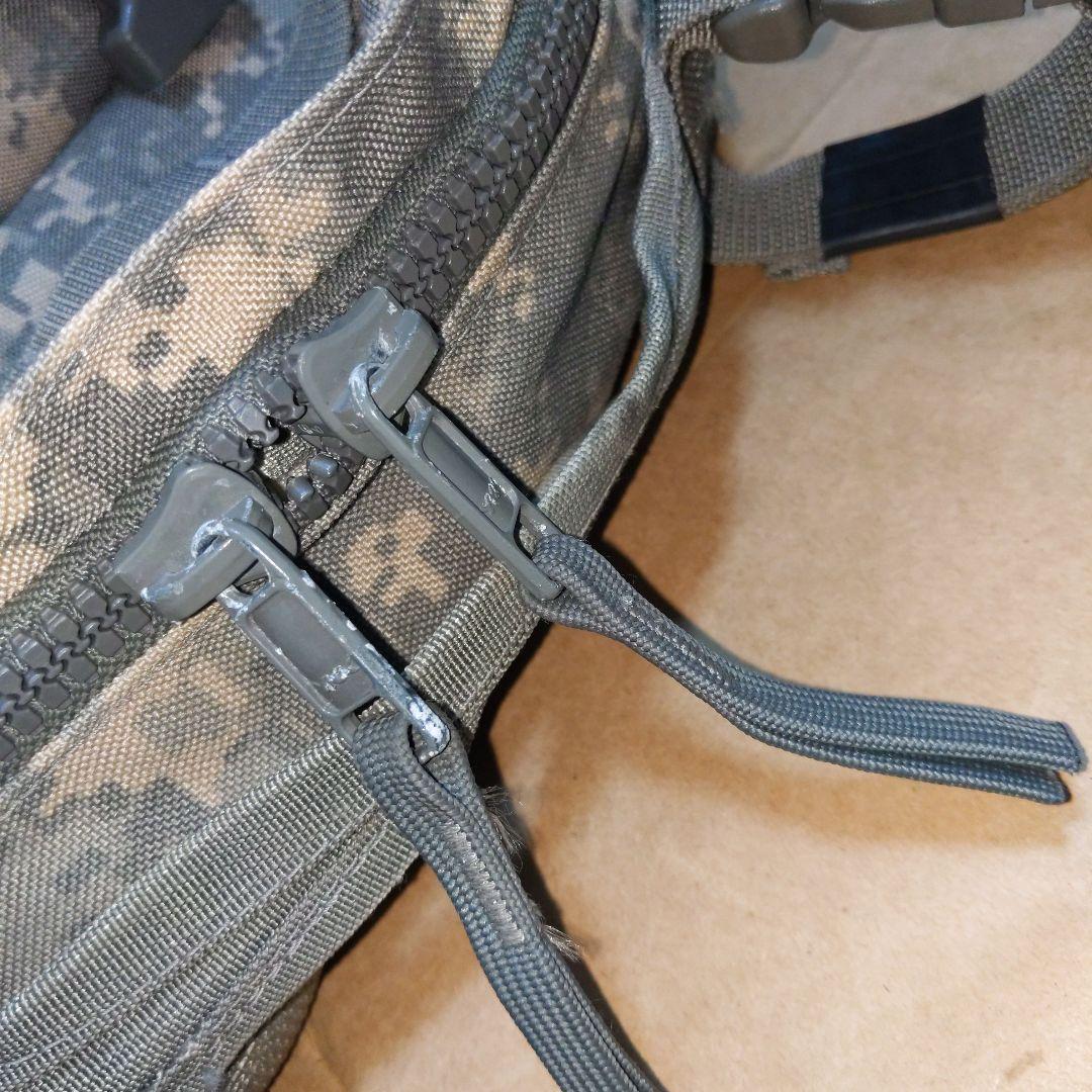 アメリカ陸軍MOLLE Ⅱ アサルトパック/バンダリアポーチ付 UCP 実物良品