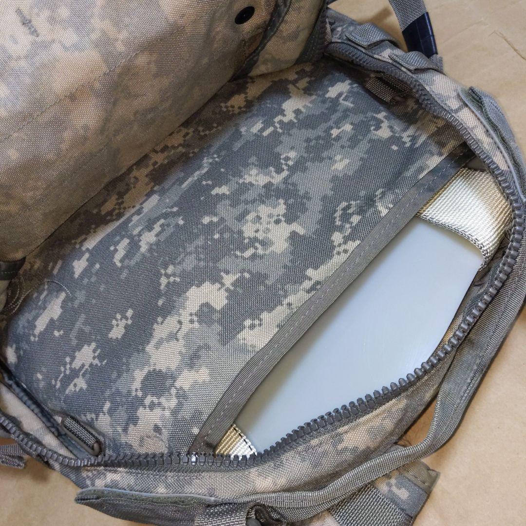 アメリカ陸軍MOLLE Ⅱ アサルトパック/バンダリアポーチ付 UCP 実物良品