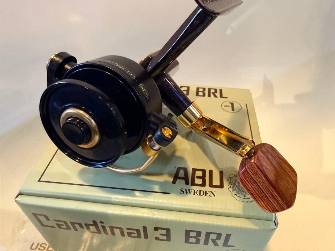 ABU カーディナル3BRL新品未使用レア品ウッドハンドル標準