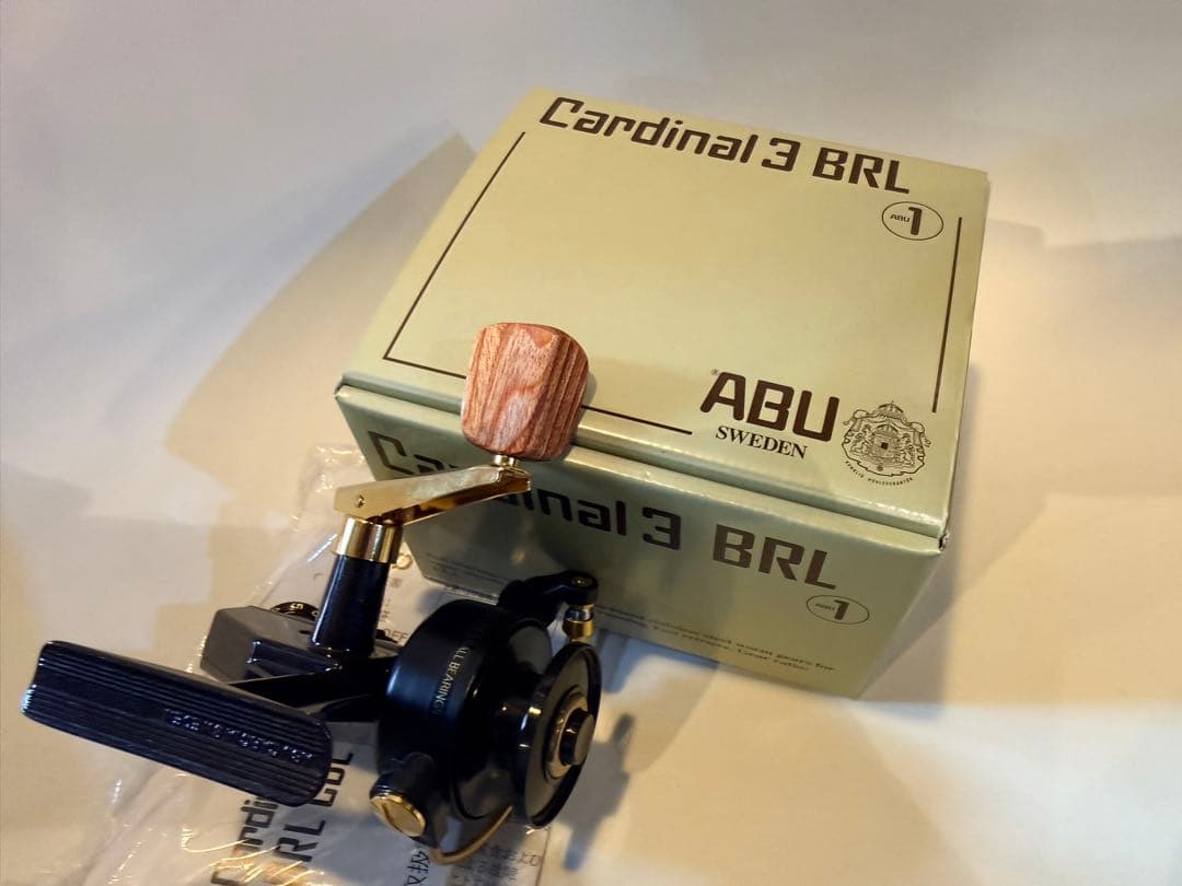 ABU カーディナル3BRL新品未使用レア品ウッドハンドル標準
