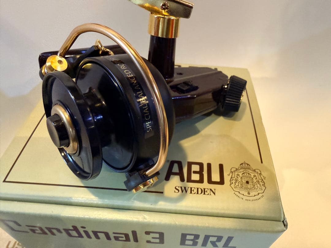 ABU カーディナル3BRL新品未使用レア品ウッドハンドル標準