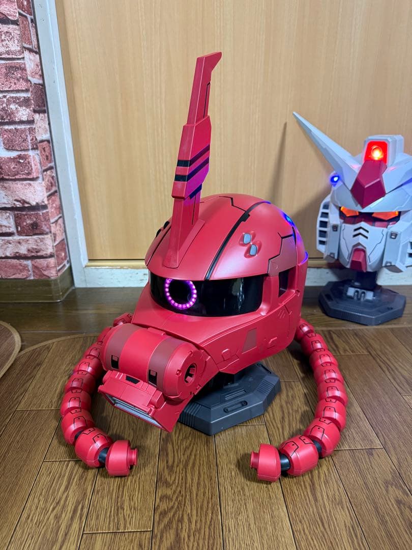 ザク ウェアラブルヘルメット シャア専用 LEDモノアイ リアルモデル 自動可動
