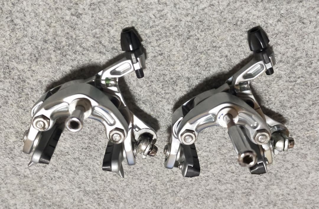 Shimano 105 ブレーキ前後
