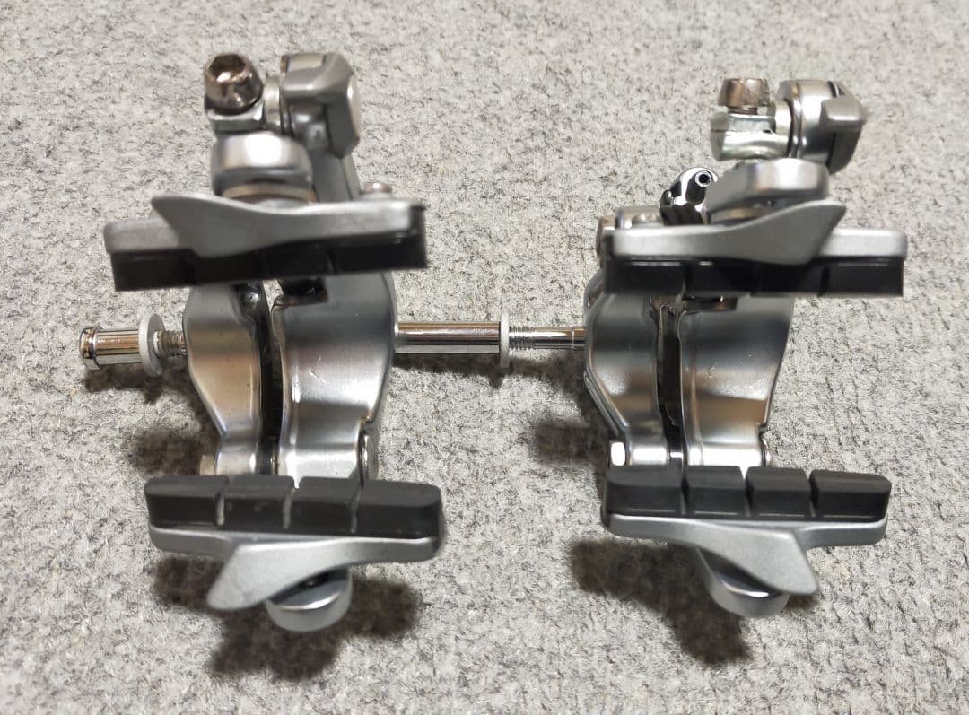 Shimano 105 ブレーキ前後