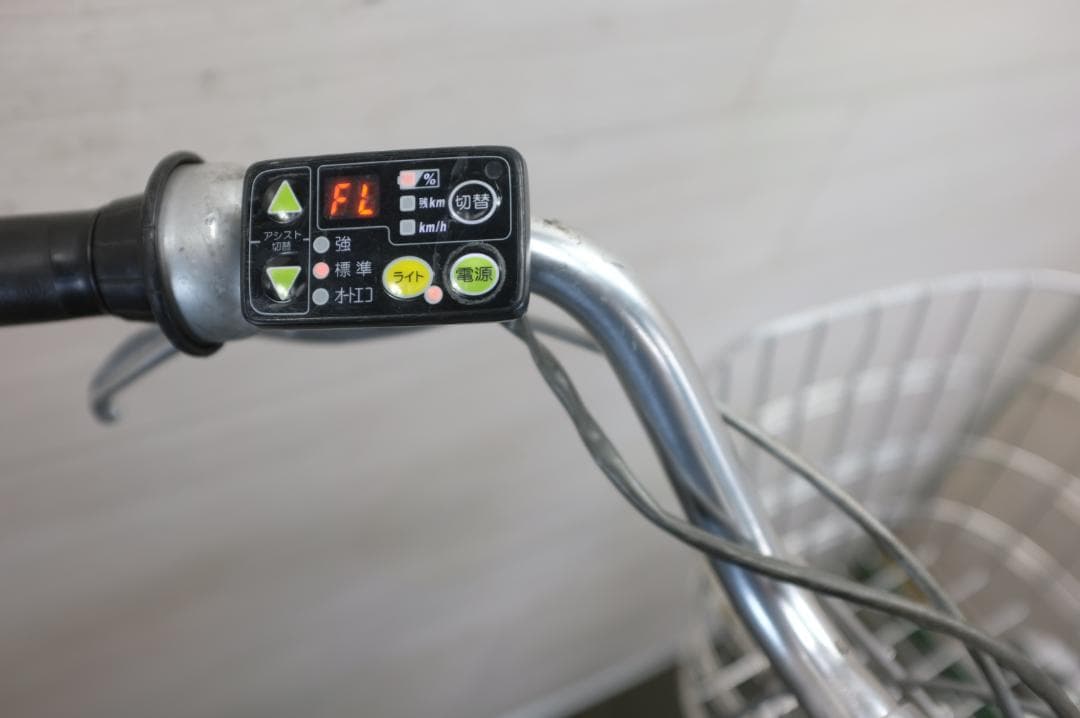 電動自転車ブリヂストン製　アシスタ　26インチ　3段　8.7Ah充電器あり
