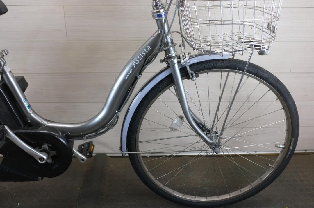 電動自転車ブリヂストン製　アシスタ　26インチ　3段　8.7Ah充電器あり