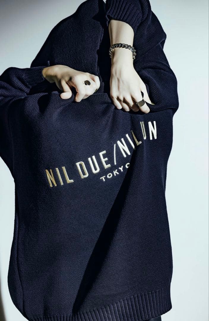 NIL DUE NIL UN TOKYO ニットフーディー