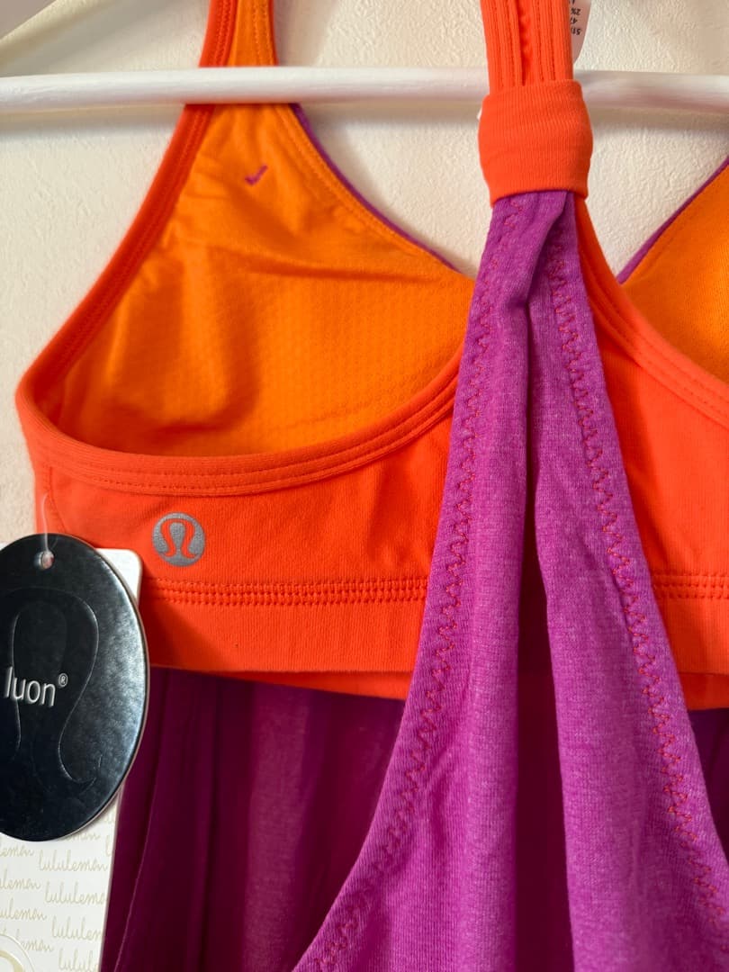 新品未使用タグ付き lululemonルルレモンヨガブラ付きタンクトップ　レア