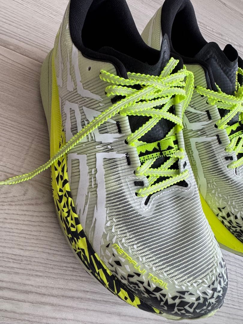 ASICS メタフジトレイル24.5センチ