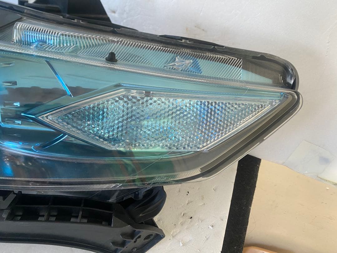 ホンダ インサイト ZE2 ZE3 純正 HID ヘッドライト 左右セット
