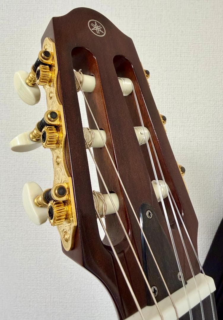 YAMAHA SLG200NW サイレントギター ナイロン弦（純正ケース付）