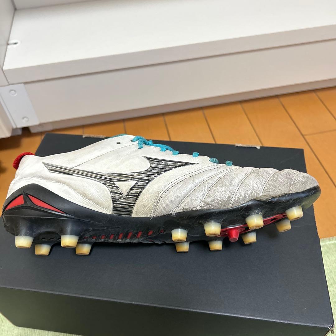 サッカースパイク　Mizuno　モレリアNEO Ⅳ JAPAN 箱、袋有り