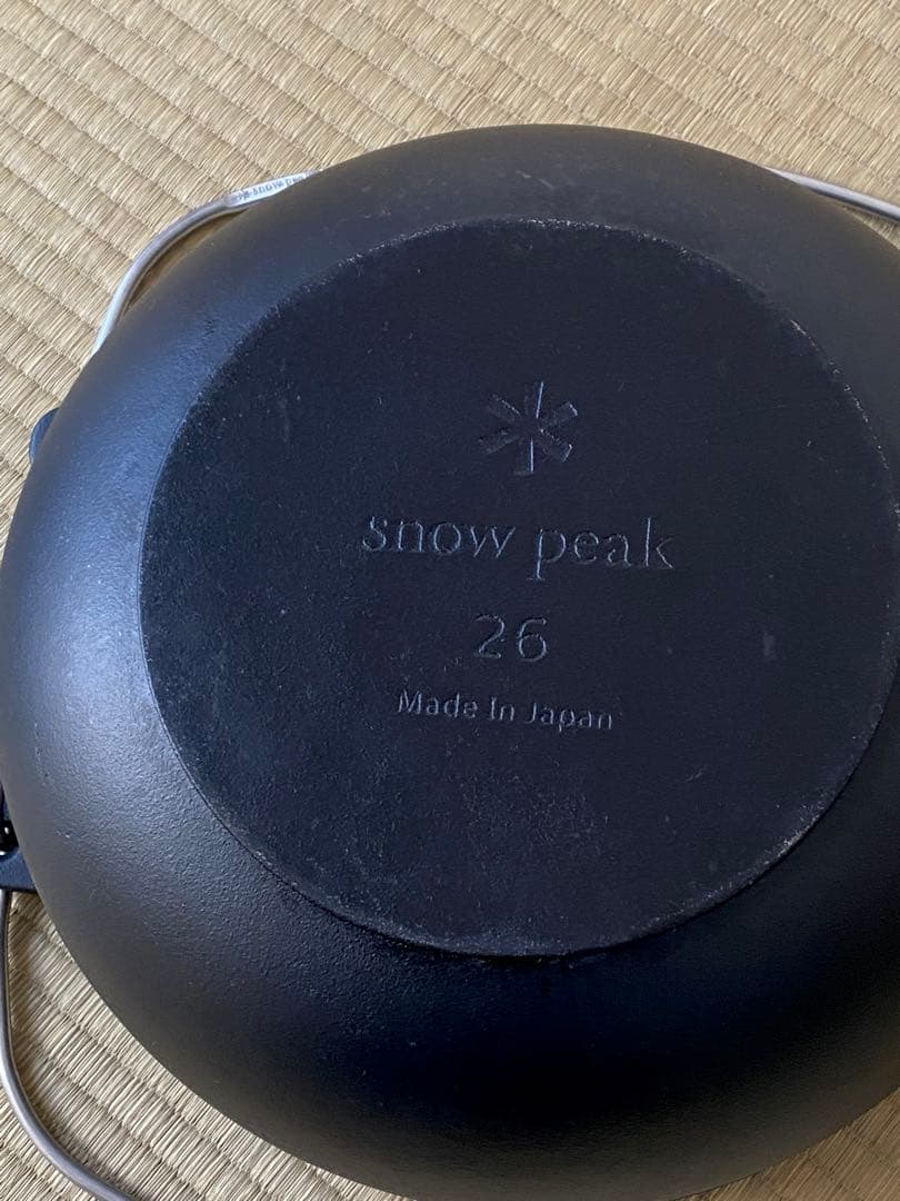 【＊ perk】《超美品》スノーピークの和鉄 ダッチオーブン 26