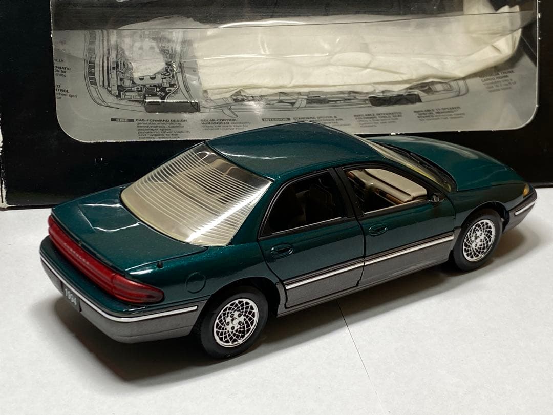 Brookfield 1994 Chrysler Concord ミニカー