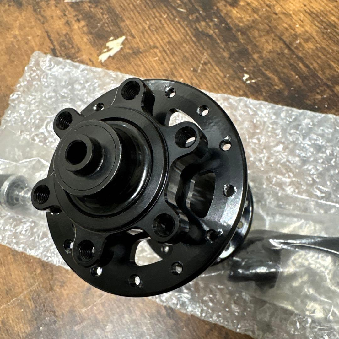 パーツ VELOCITY Race Disc Front Hub Black