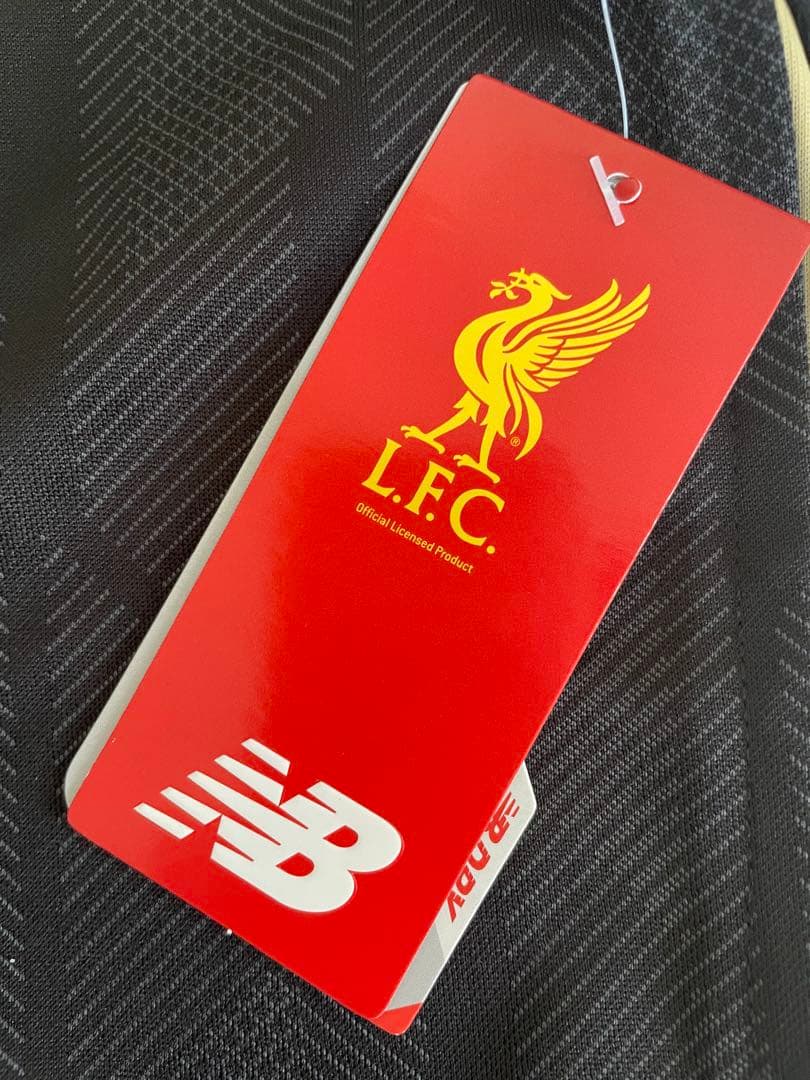 【タグ付新品未使用】リバプール 優勝記念 サッカー ユニフォーム