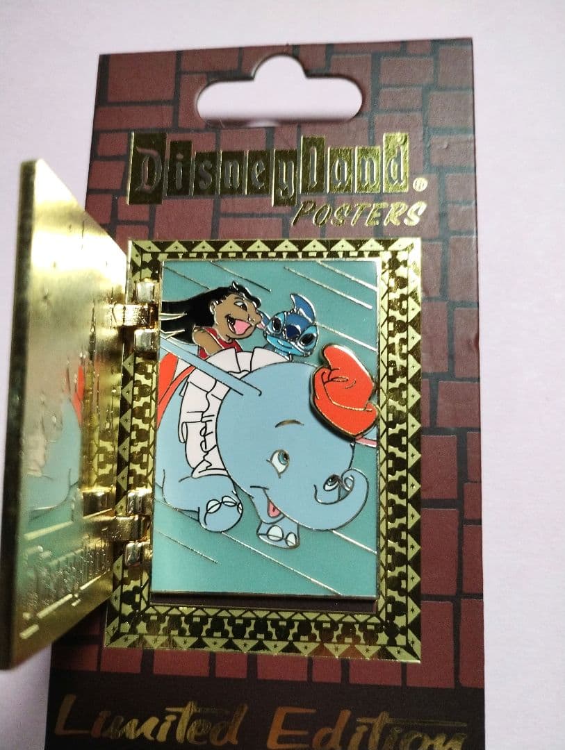 スティッチ　リロ　ディズニー　ピンバッジ　Limited 限定 ダンボ