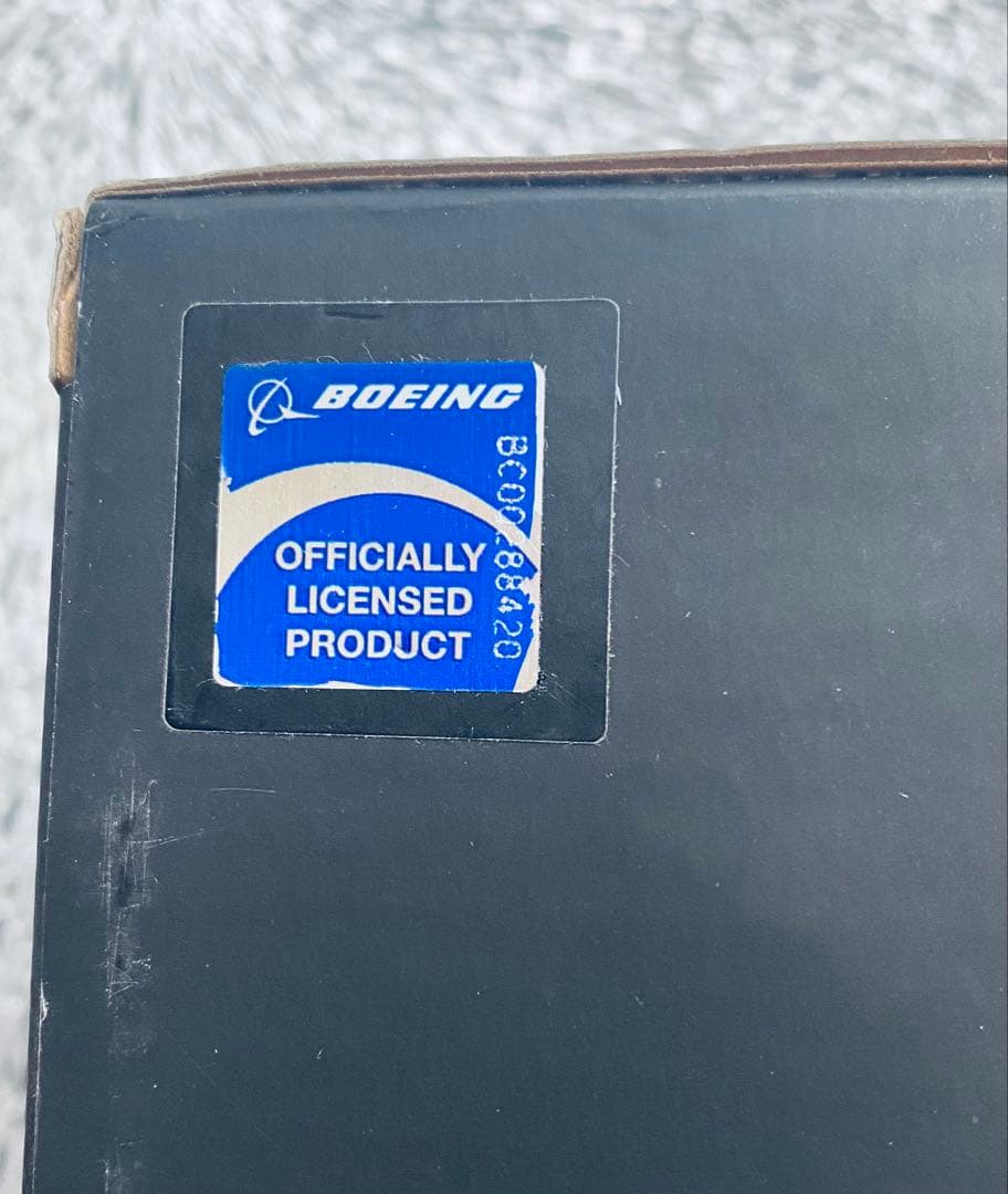 BOEING ボーイング 737 MAX 8 1:144スケール