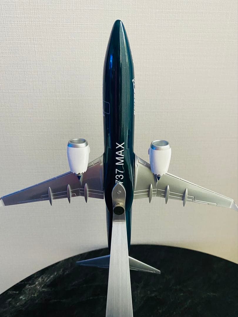 BOEING ボーイング 737 MAX 8 1:144スケール